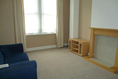 1 bedroom apartment to rent, Poynter Road, Enfield