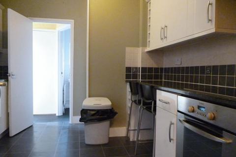 1 bedroom apartment to rent, Poynter Road, Enfield