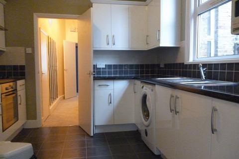 1 bedroom apartment to rent, Poynter Road, Enfield