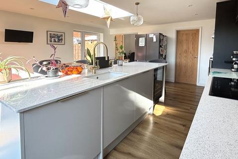 54 Beechcroft Road, Longlevens, Gloucester, GL2 9HF