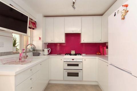 10 Chapel Meadow, Tring, HP23 5HB