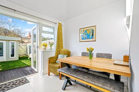 75 Speer Road, Thames Ditton, KT7 0PT