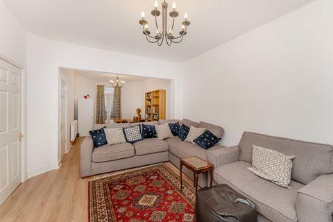 3 bedroom terraced house for sale, Arnold Gardens, London, N13