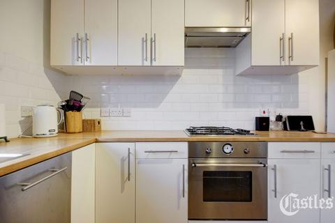 2 bedroom apartment for sale, Thorold Road, London, N22