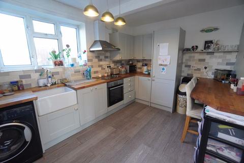 125 Bowerdean Road, High Wycombe, HP13 6AY