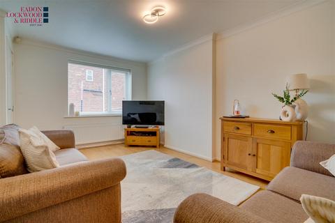 38 Meadowgates, Bolton Upon Dearne, Rotherham, S63 8HX