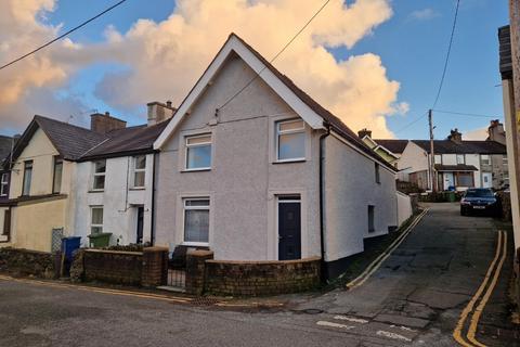 4 bedroom end of terrace house for sale, Goodman Street, Llanberis, Caernarfon, Gwynedd, LL55