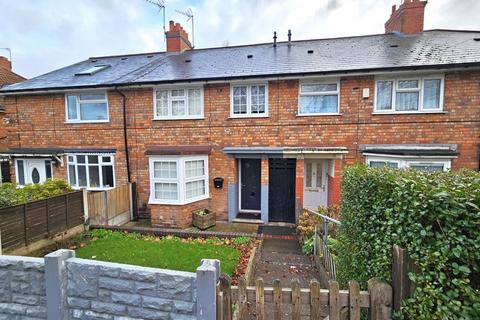 3 bedroom terraced house to rent, Warren Farm Road, Birmingham B44