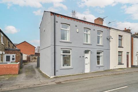 2 bedroom end of terrace house for sale, Old Pepper Lane, Wigan WN6