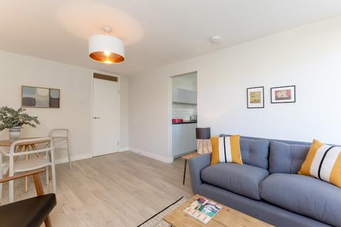 2 bedroom flat to rent, Saunders Street, Edinburgh, EH3