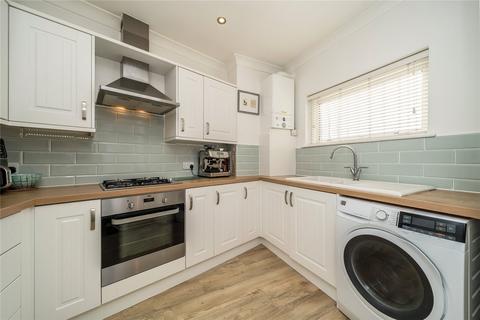 2 bedroom maisonette to rent, London W12