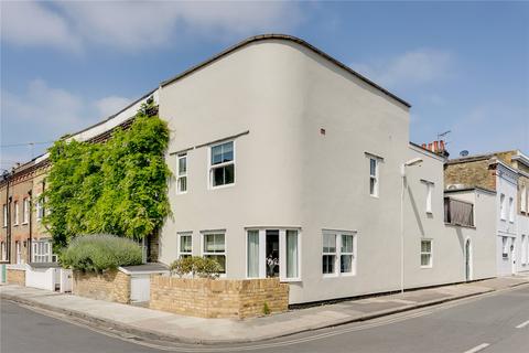 3 bedroom end of terrace house for sale, Barnes SW13