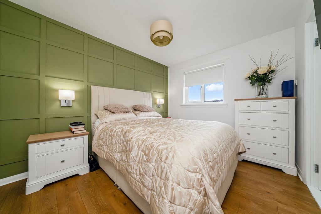 Master bedroom/en-suite