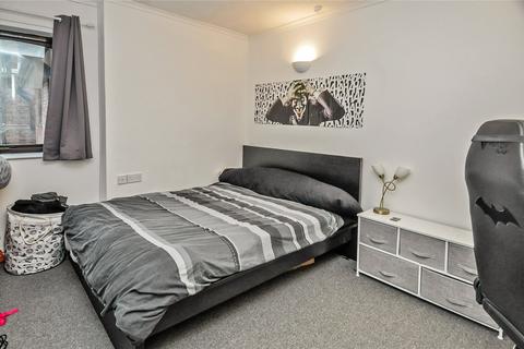 2 bedroom flat to rent, Egerton Road, Manchester, M14