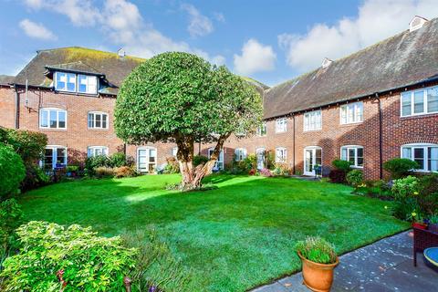 1 bedroom flat for sale, St. Cyriacs, Chichester, West Sussex