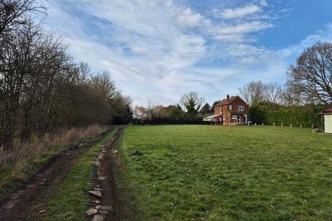 3 bedroom detached house to rent, Redricks Lane, Sawbridgeworth CM21