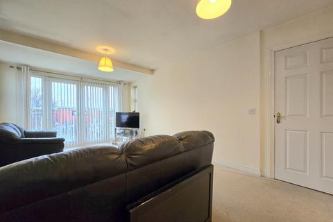 2 bedroom flat for sale, Bittern Close, Gateshead NE11