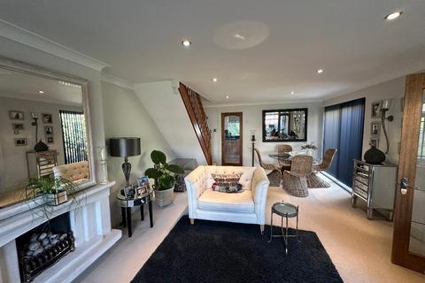 4 White Oak Drive, Beckenham, BR3 6QE
