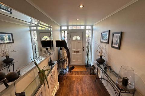4 White Oak Drive, Beckenham, BR3 6QE