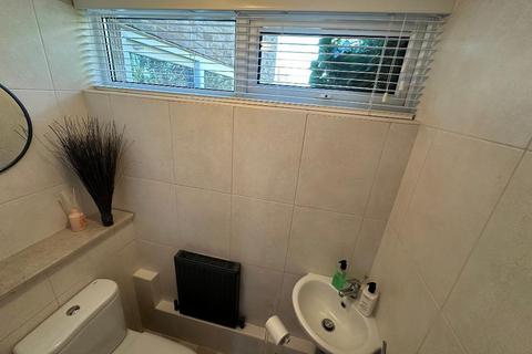 4 White Oak Drive, Beckenham, BR3 6QE