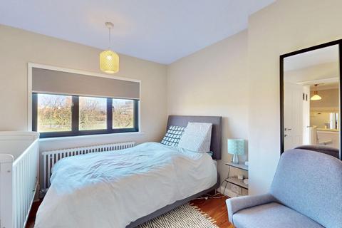 37 Scrattons Terrace, Barking, IG11 0UB