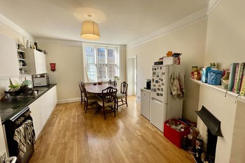 4 bedroom flat to rent, Pocock Street, London SE1