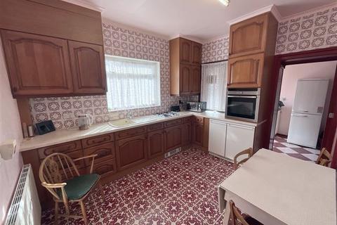 3 bedroom bungalow for sale, Masefield Road, Sheffield, S13 8DN