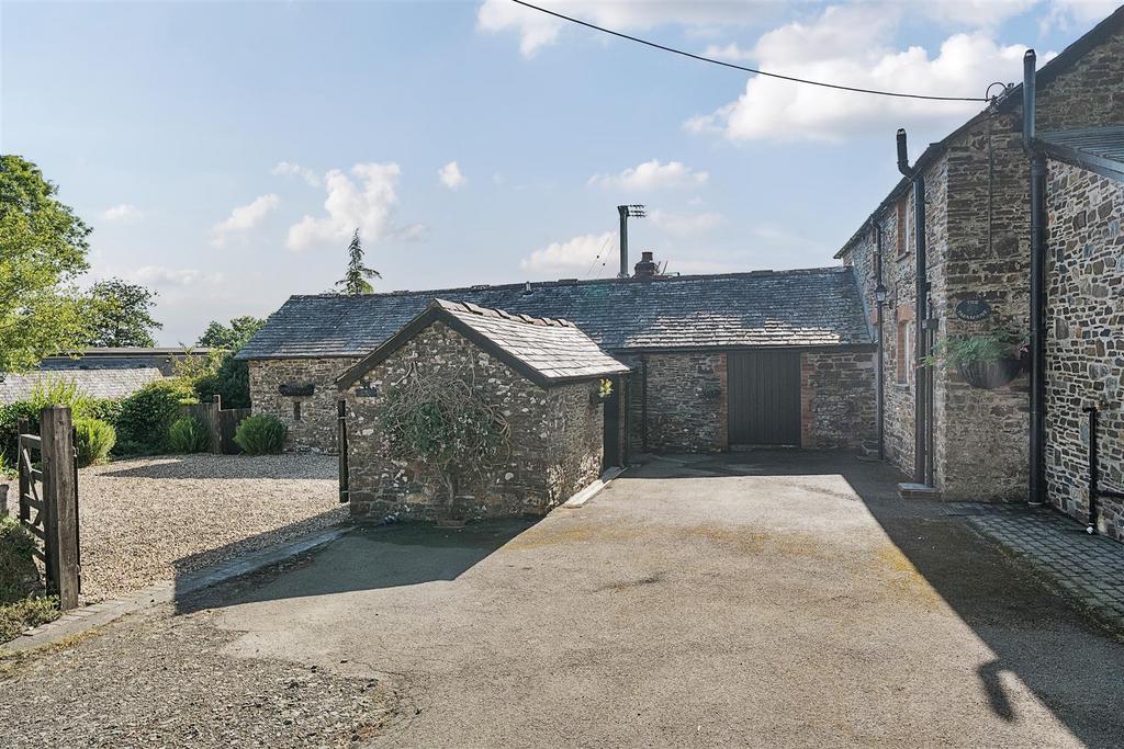 Annexe & Rear Main House