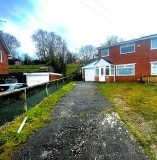 3 bedroom semi-detached house to rent, Deans Close, Flintshire CH6