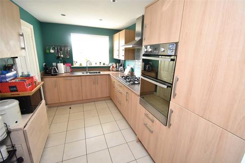 4 bedroom detached house for sale, Lake View, Houghton Regis, Dunstable, Bedfordshire, LU5