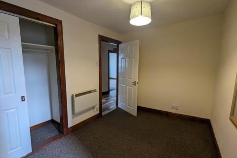 2 bedroom flat to rent, 1st Floor 64 Nethergate, ,