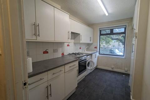 2 bedroom flat to rent, 1 G/L Colinton Place, ,