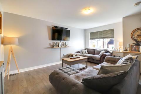 27 Kingdon Avenue, South Molton, EX36 4GJ