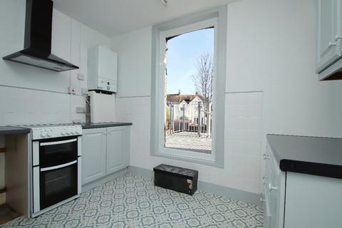 2 bedroom maisonette to rent, Arundel Road, Margate