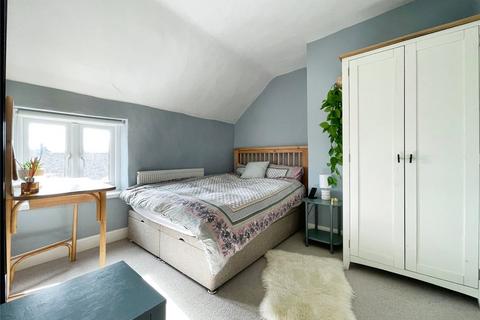 25 Barn Way, Cirencester, GL7 2LY