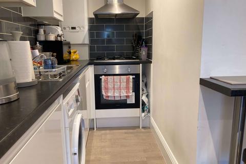 2 bedroom flat to rent, Central Hill, London SE19