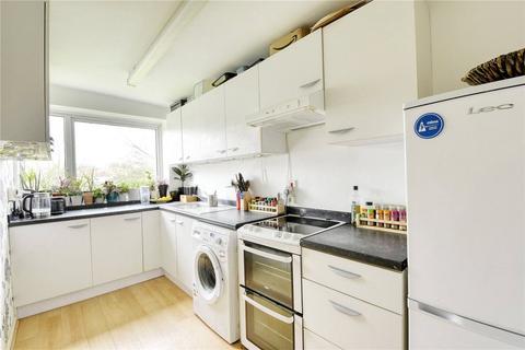 2 bedroom flat for sale, Bourne Court, New Wanstead, London, E11