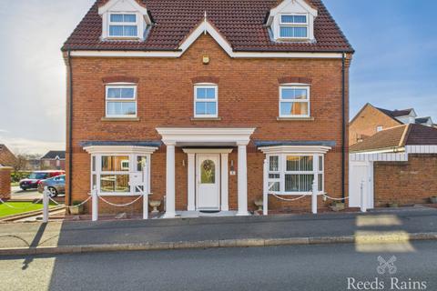 5 bedroom detached house for sale, Willowdale Close, East Yorkshire YO16