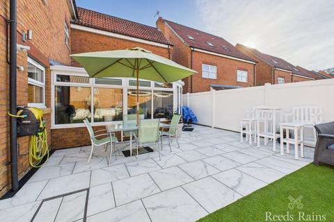 5 bedroom detached house for sale, Willowdale Close, East Yorkshire YO16