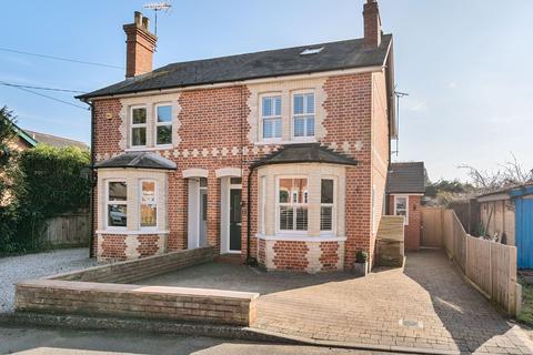 6 The Square, Spencers Wood, Reading, RG7 1BS