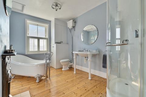 6 The Square, Spencers Wood, Reading, RG7 1BS