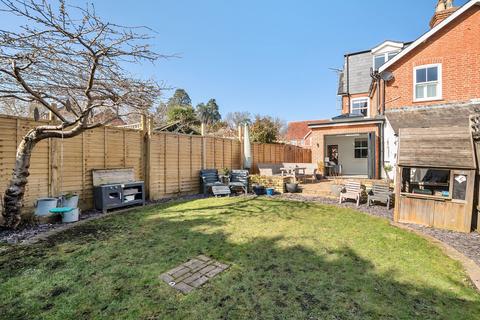 6 The Square, Spencers Wood, Reading, RG7 1BS