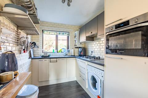 5 Mountbatten Close, St Albans, AL1 5AX