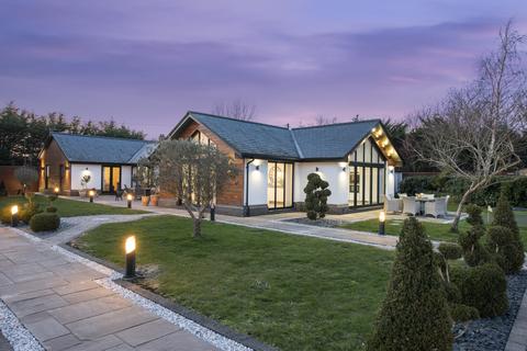 1 Brook End, Hatch, Sandy, SG19 1PP