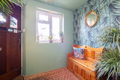 34 Harefield Avenue, Sutton, SM2 7NE