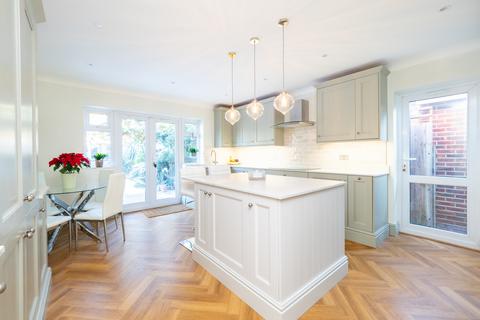 34 Harefield Avenue, Sutton, SM2 7NE