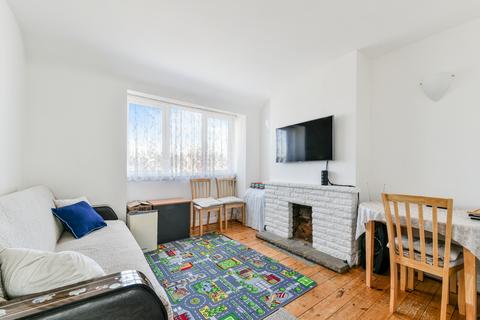 undefined, Central Gardens, Morden SM4