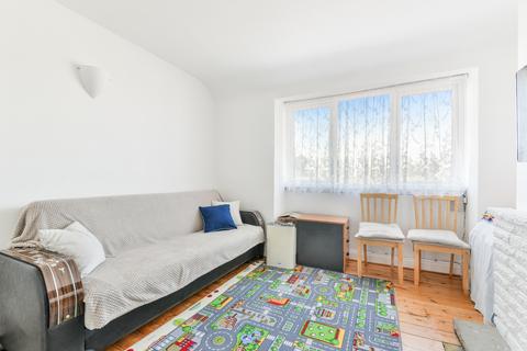 undefined, Central Gardens, Morden SM4