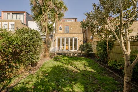 12 Midmoor Road, London, SW19 4JD