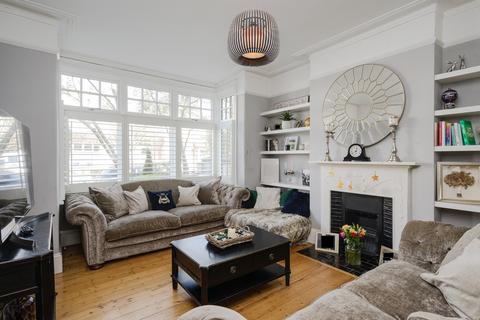 12 Midmoor Road, London, SW19 4JD